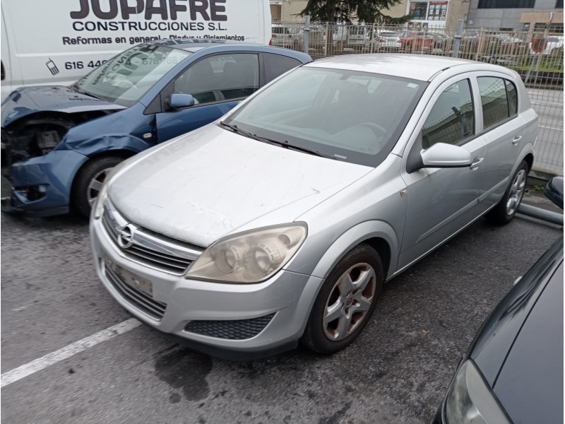 opel astra h berlina del año 2008
