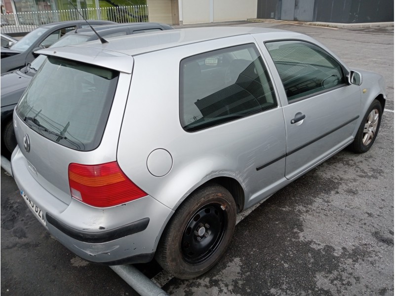 volkswagen golf iv berlina (1j1) del año 2002