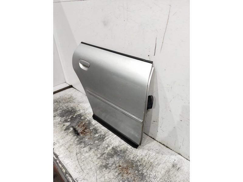 Recambio de puerta trasera derecha para audi a3 (8l) referencia OEM IAM   5P