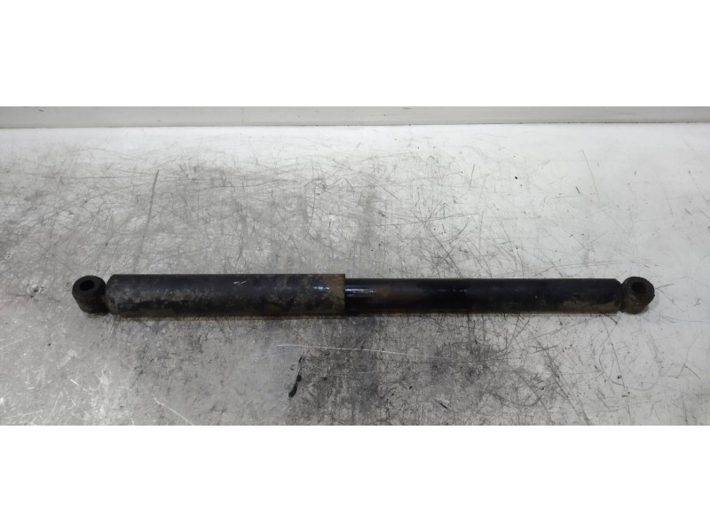 Recambio de amortiguador trasero derecho para mitsubishi l 200 (k6/7) 2500 td glx (4-ptas.) referencia OEM IAM   