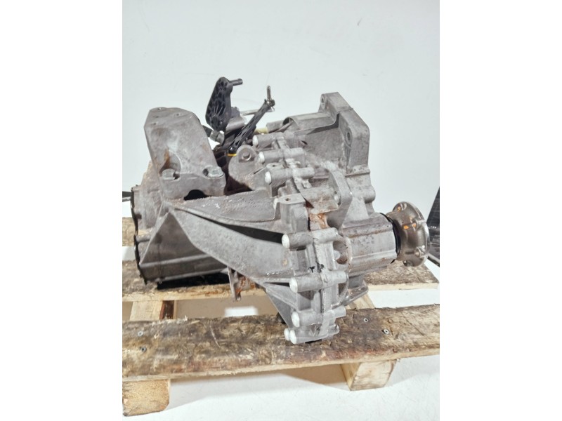Recambio de caja cambios para volkswagen caddy furgón/kombi referencia OEM IAM UFX 12042164 FM6C9008 0268 6V