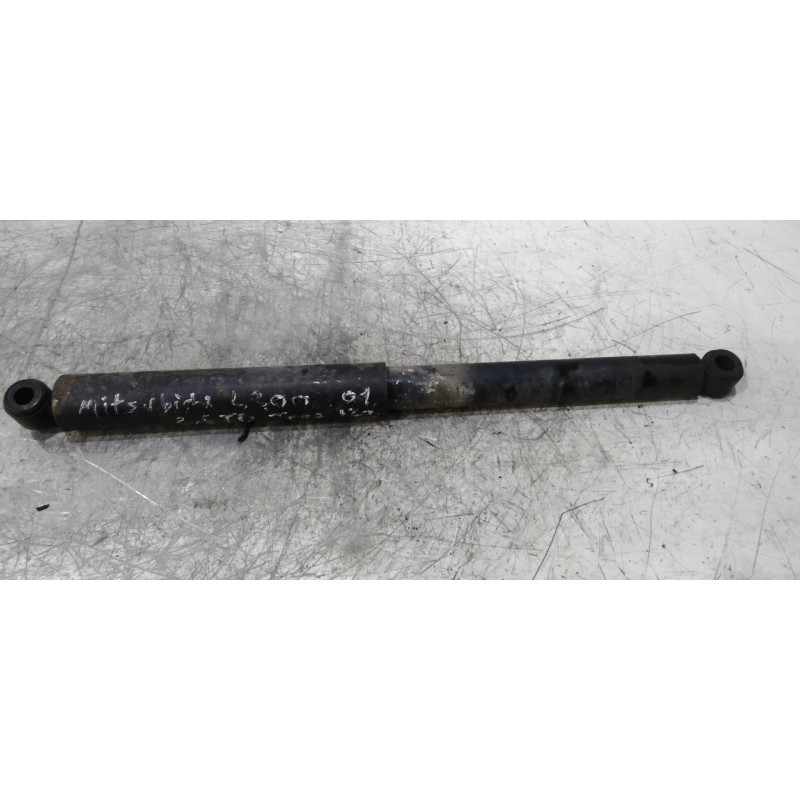 Recambio de amortiguador trasero izquierdo para mitsubishi l 200 (k6/7) 2500 td glx (4-ptas.) referencia OEM IAM   