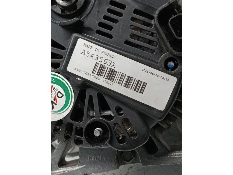 Recambio de alternador para renault scenic ii referencia OEM IAM A543563A  