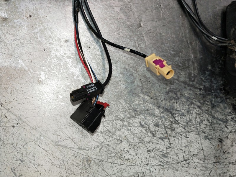 Recambio de retrovisor derecho para volkswagen caddy furgón/kombi referencia OEM IAM   ELECTRICO