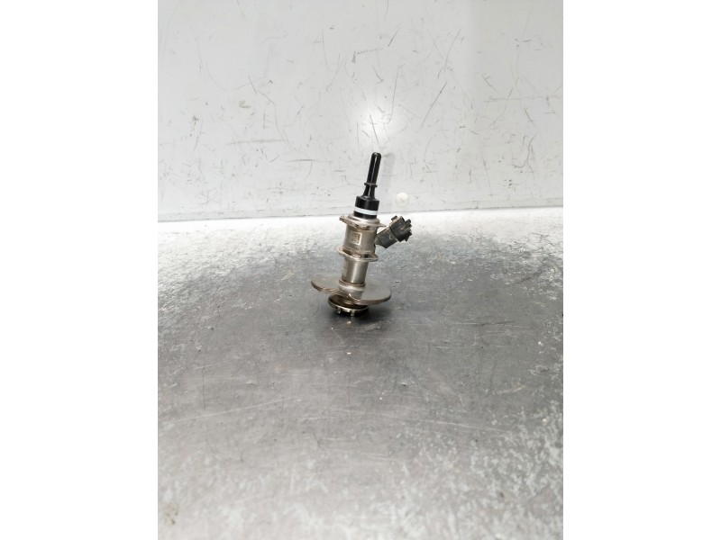 Recambio de inyector para volkswagen caddy furgón/kombi referencia OEM IAM   INYECTOR ADBLUE