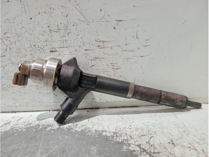 Recambio de inyector para opel zafira b referencia OEM IAM 8973762703  DENSO