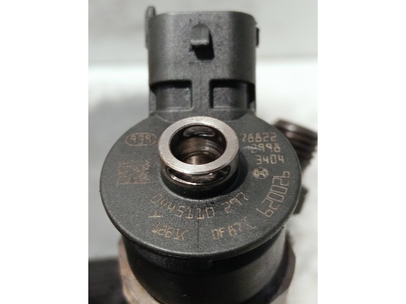 Recambio de inyector para peugeot 308 referencia OEM IAM 0445110297  BOSCH