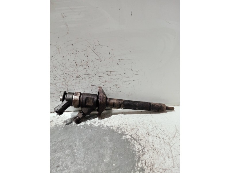 Recambio de inyector para peugeot 308 referencia OEM IAM 0445110297  BOSCH