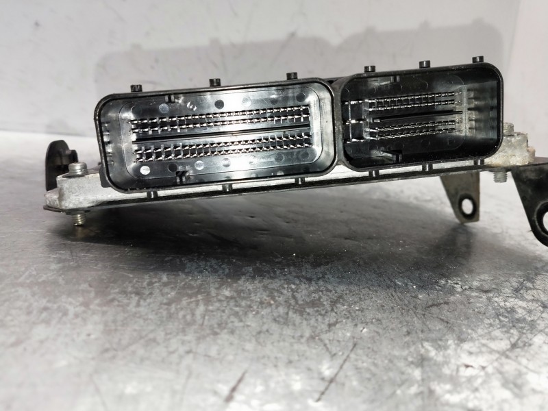 Recambio de centralita motor uce para mitsubishi asx (ga0w) motion 2wd referencia OEM IAM 2757004772 1860C480 