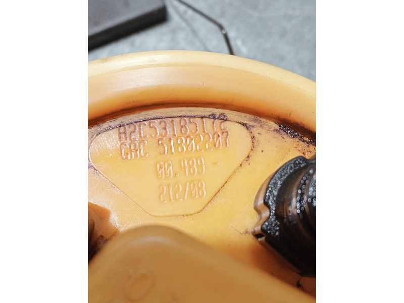 Recambio de bomba combustible para alfa romeo mito (145) referencia OEM IAM GAC51802207 A2C53185172 