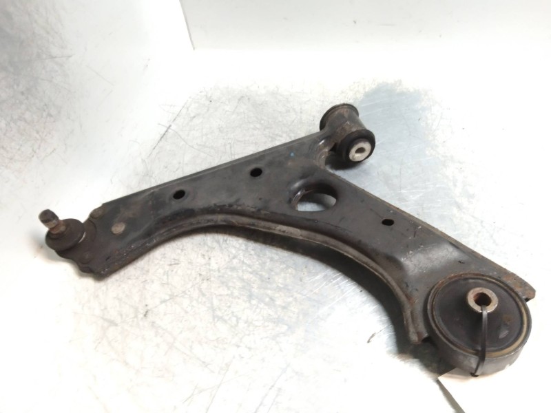 Recambio de brazo suspension inferior delantero izquierdo para opel corsa d 1.3 16v cdti referencia OEM IAM   