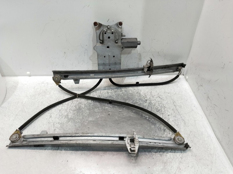 Recambio de elevalunas delantero derecho para citroen xsara picasso referencia OEM IAM 0130821762  5P