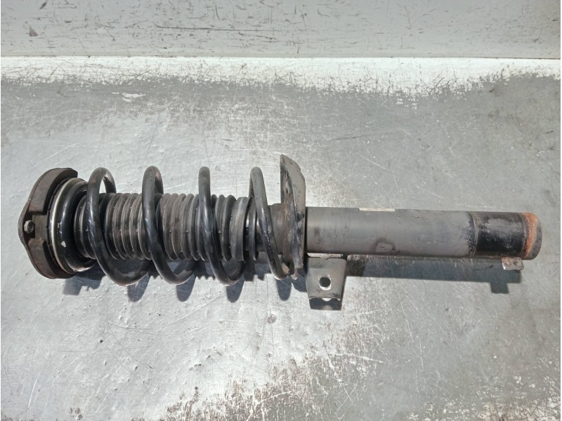 Recambio de amortiguador delantero izquierdo para seat leon (1p1) referencia OEM IAM 1T0413031 824904004440 