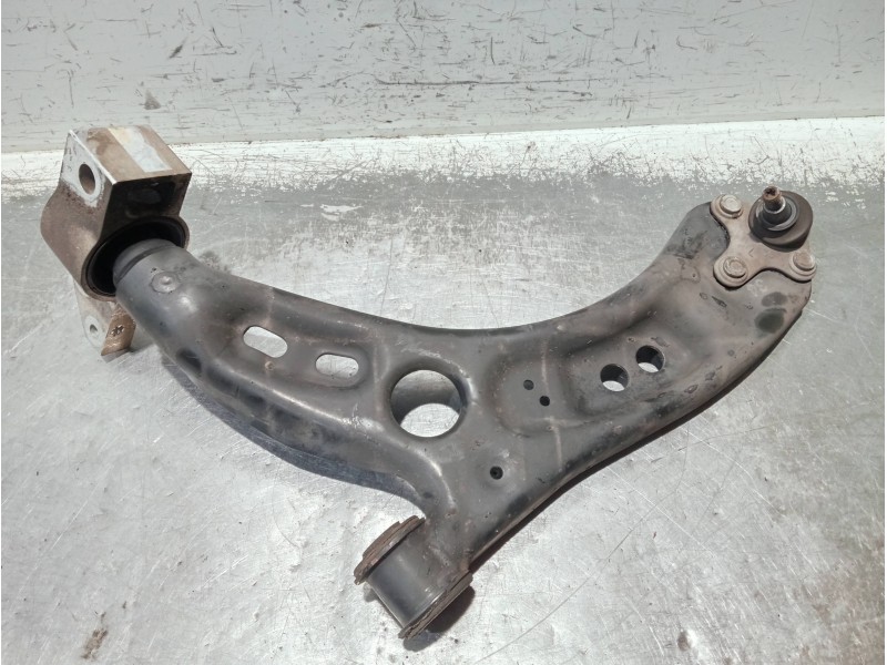 Recambio de brazo suspension inferior delantero izquierdo para seat leon (1p1) referencia OEM IAM 1K0407165C  