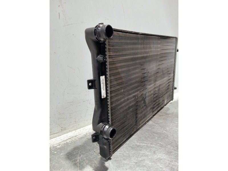 Recambio de radiador agua para seat leon (1p1) referencia OEM IAM 1K0121253BB  