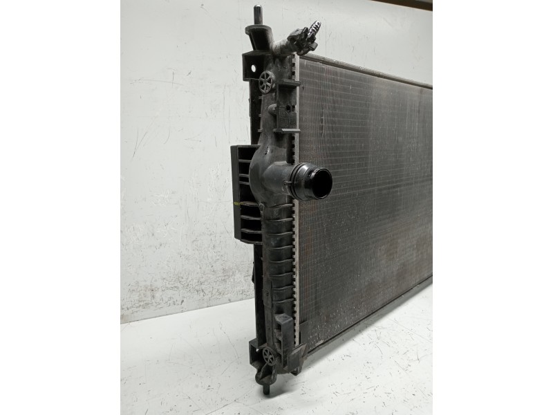 Recambio de radiador agua para citroen c4 picasso referencia OEM IAM 9809141780  