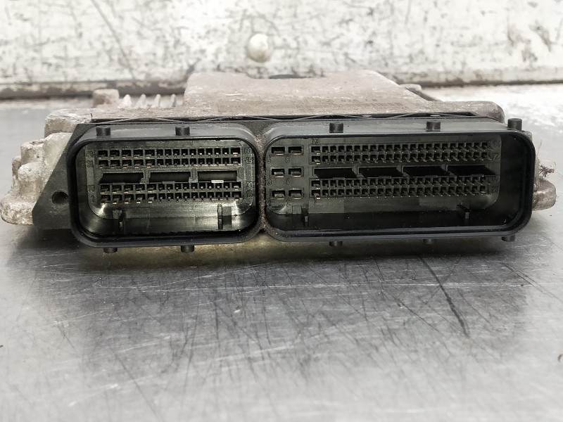 Recambio de centralita motor uce para volkswagen golf v berlina (1k1) referencia OEM IAM 0281011900 03G906016CB 