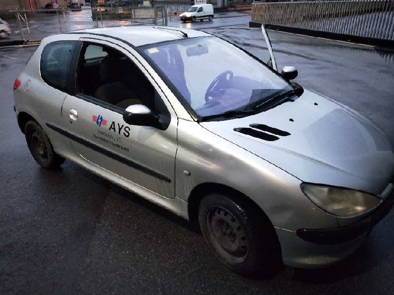 peugeot 206 berlina del año 2003