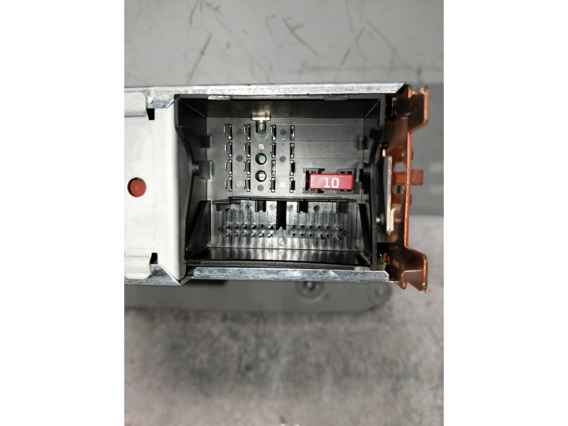 Recambio de sistema audio / radio cd para seat leon (1p1) referencia OEM IAM 1P0035153  