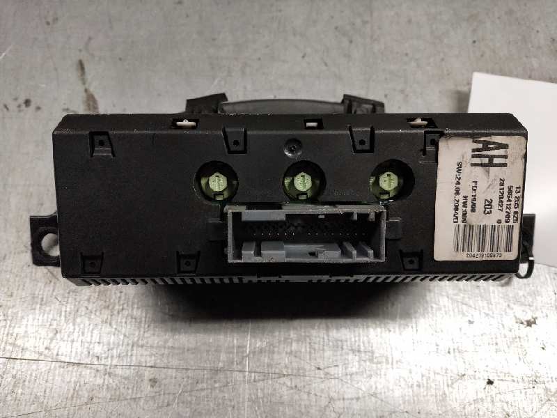 Recambio de pantalla multifuncion para opel combo (corsa c) familiar referencia OEM IAM 13255825 565412769 AH