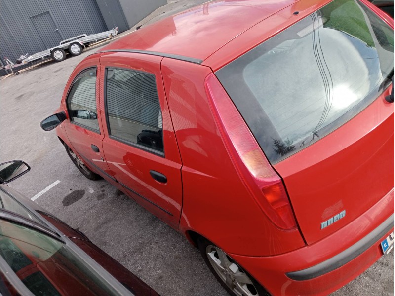 fiat punto berlina (188) del año 2002 fiat punto berlina (188) del año 2002