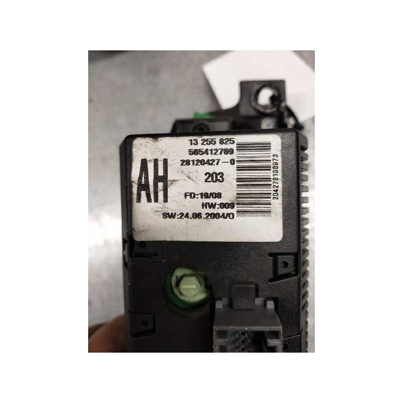 Recambio de pantalla multifuncion para opel combo (corsa c) familiar referencia OEM IAM 13255825 565412769 AH