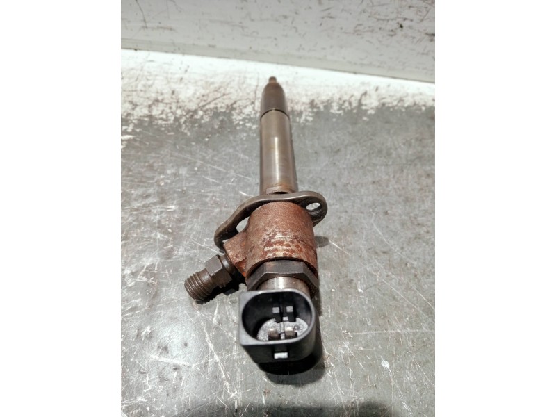 Recambio de inyector para peugeot 607 (s2) referencia OEM IAM 5U3Q9K546AA  SIEMENS