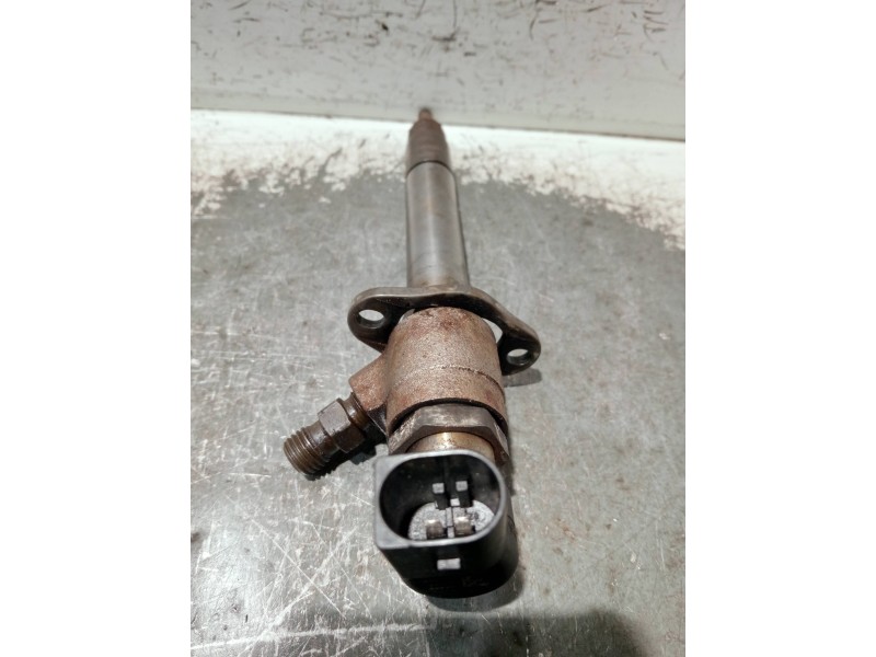 Recambio de inyector para peugeot 607 (s2) referencia OEM IAM 5U3Q9K546AA  SIEMENS