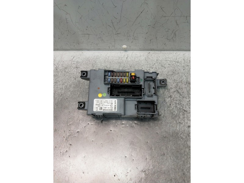Recambio de caja reles / fusibles para alfa romeo mito (145) referencia OEM IAM 00505086540 28187861 52001202