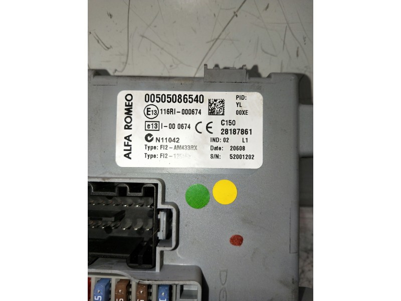 Recambio de caja reles / fusibles para alfa romeo mito (145) referencia OEM IAM 00505086540 28187861 52001202
