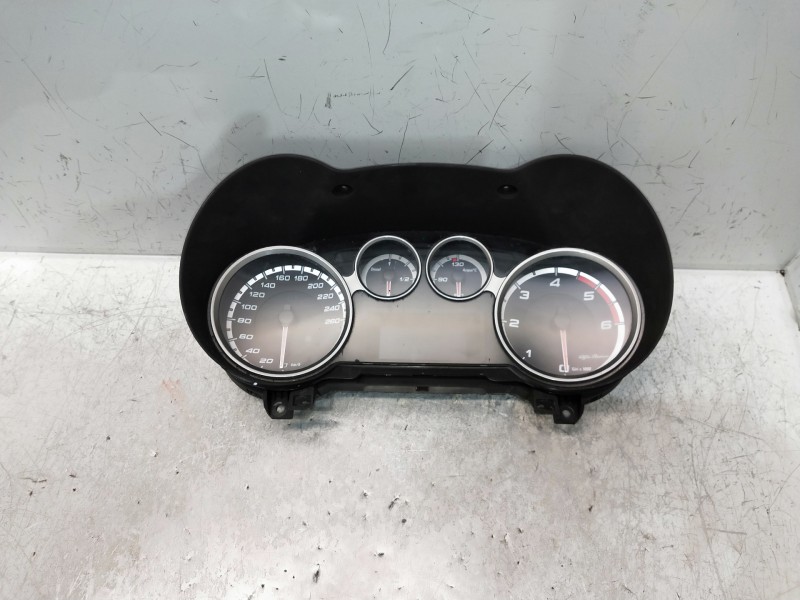 Recambio de cuadro instrumentos para alfa romeo mito (145) referencia OEM IAM 50510265 A2C53302036 