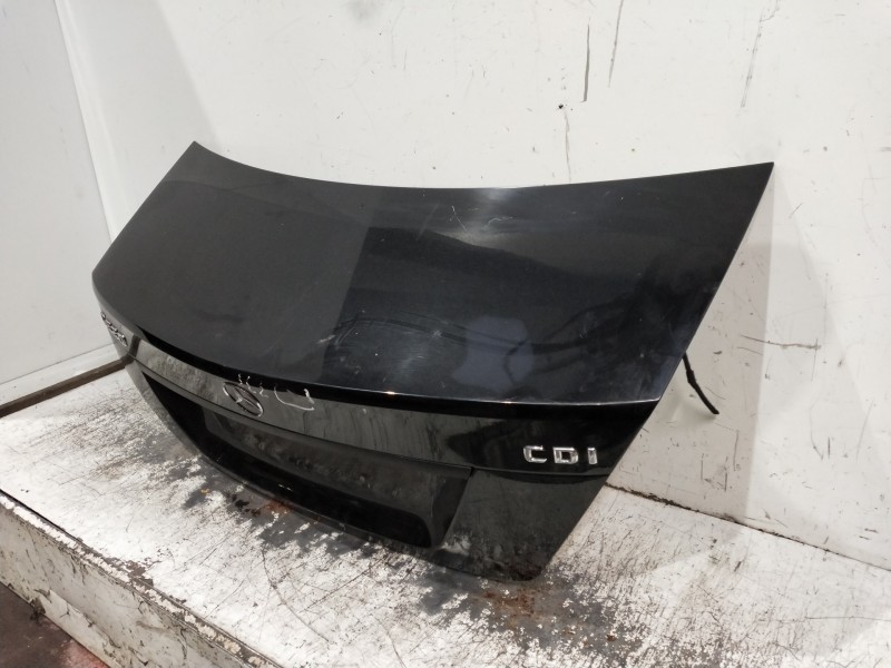 Recambio de tapa maletero para mercedes clase c (w204) berlina referencia OEM IAM   4P