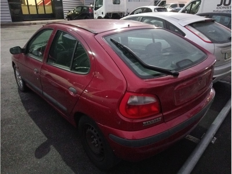 renault megane i fase 2 berlina (ba0) del año 2000