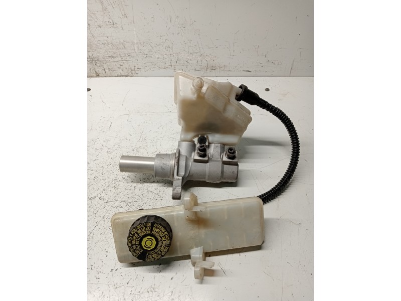 Recambio de bomba freno para citroen c4 picasso referencia OEM IAM 03350890841  