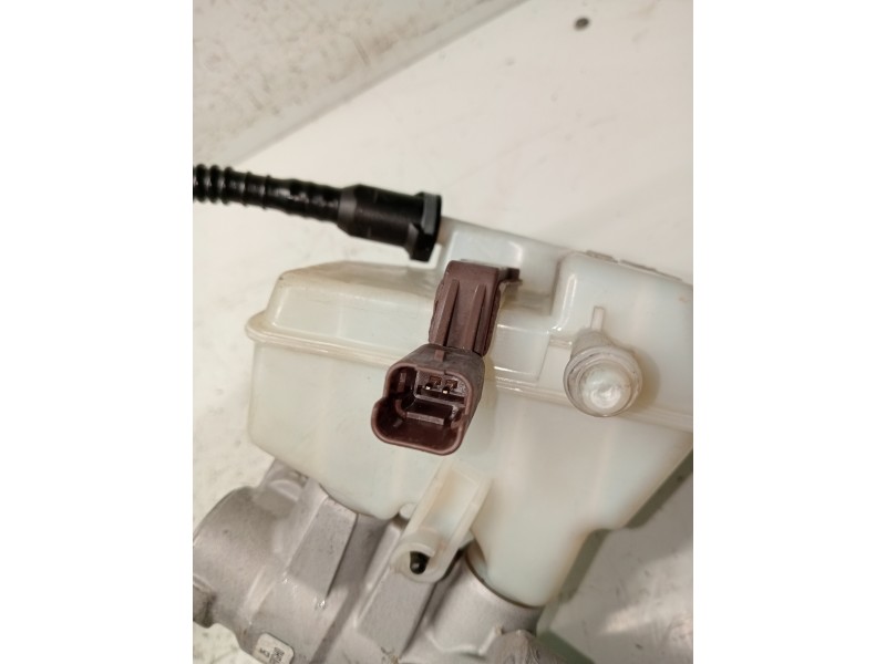 Recambio de bomba freno para citroen c4 picasso referencia OEM IAM 03350890841  