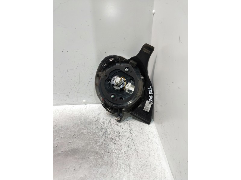 Recambio de piloto trasero derecho para alfa romeo mito (145) referencia OEM IAM 156085852  