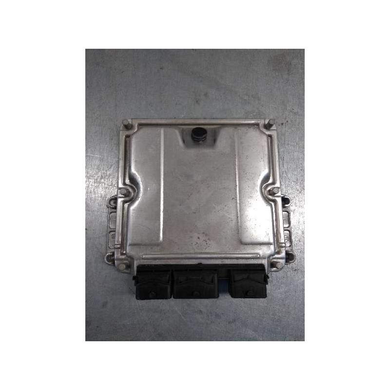 Recambio de centralita motor uce para peugeot 307 (s1) xr referencia OEM IAM 0281012140 9658372980 EDC15C2 63 1938LC