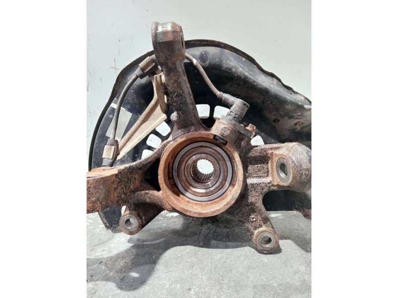 Recambio de mangueta delantera derecha para toyota rav 4 (a2) referencia OEM IAM   