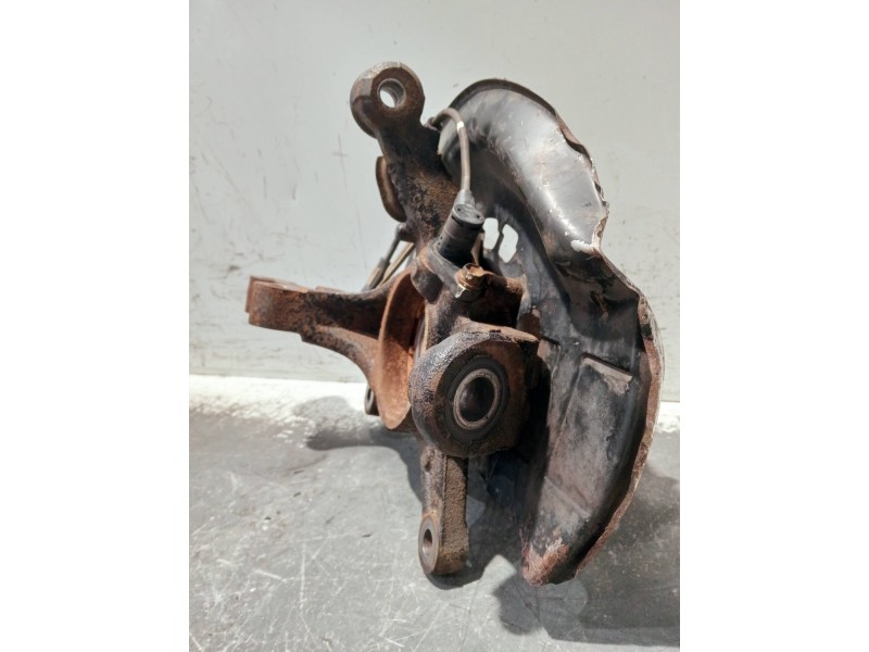 Recambio de mangueta delantera derecha para toyota rav 4 (a2) referencia OEM IAM   