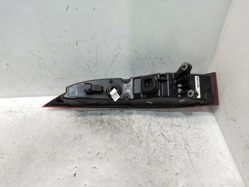 Recambio de piloto trasero derecho para jaguar f-pace referencia OEM IAM HK8313404  