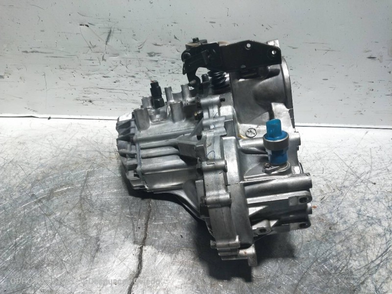 Recambio de caja cambios para hyundai elantra (xd) 1.6 16v cat referencia OEM IAM JY1873 775723 