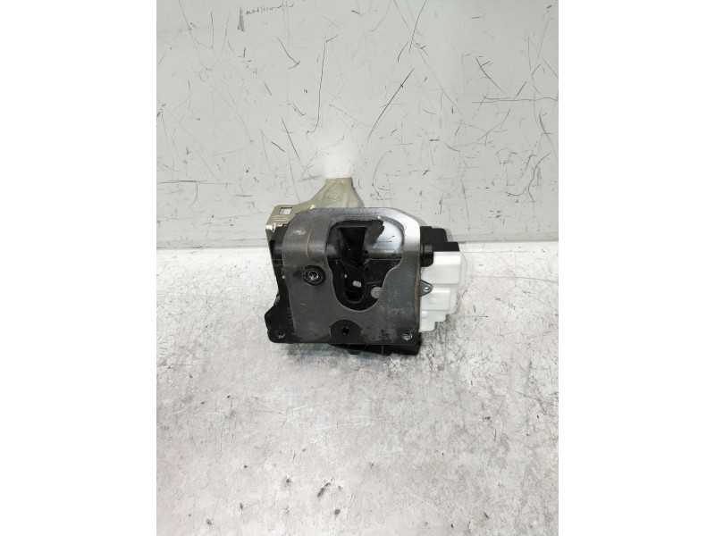 Recambio de motor cierre centralizado delantero derecho para jaguar f-pace referencia OEM IAM C31425103  5P