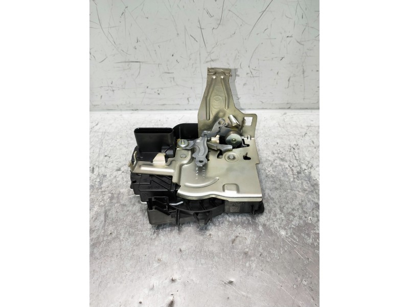 Recambio de motor cierre centralizado delantero derecho para jaguar f-pace referencia OEM IAM C31425103  5P