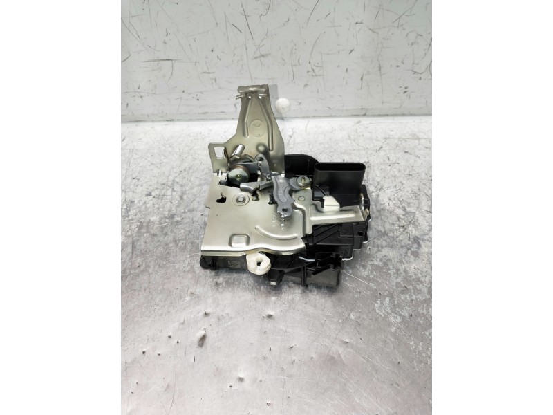 Recambio de motor cierre centralizado delantero izquierdo para jaguar f-pace referencia OEM IAM C31424103  5P Recambio de motor cierre centralizado delantero izquierdo para jaguar f-pace referencia OEM IAM C31424103  5P