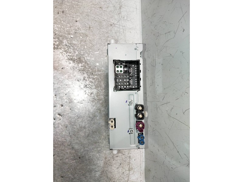 Recambio de sistema audio / radio cd para jaguar f-pace referencia OEM IAM HY3218K812BG A50214239 