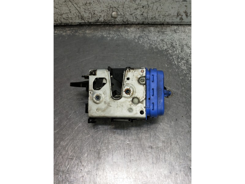 Recambio de motor cierre centralizado trasero derecho para audi a3 (8l) referencia OEM IAM   5P