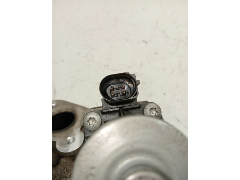 Recambio de valvula egr para jaguar f-pace referencia OEM IAM G4D39D475AD 704924130 5027643201 Recambio de valvula egr para jaguar f-pace referencia OEM IAM G4D39D475AD 704924130 5027643201