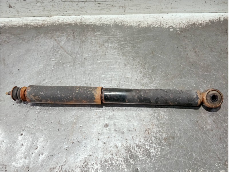 Recambio de amortiguador trasero derecho para suzuki grand vitara 5 puertas sq (ft) referencia OEM IAM 4170065D02  