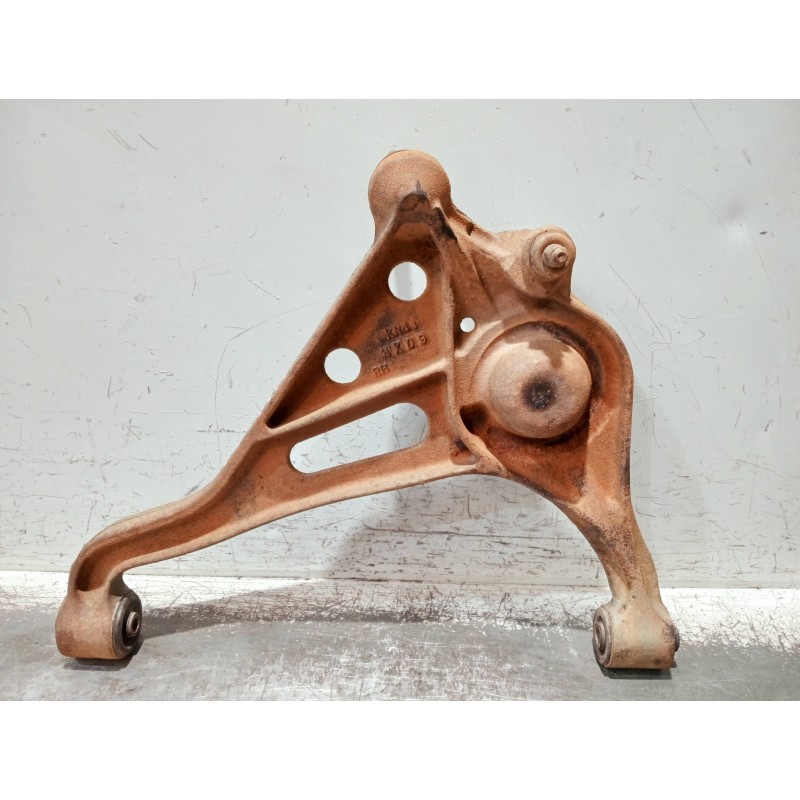 Recambio de brazo suspension inferior delantero derecho para suzuki grand vitara 5 puertas sq (ft) referencia OEM IAM   