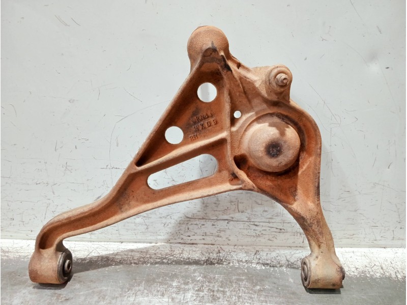Recambio de brazo suspension inferior delantero derecho para suzuki grand vitara 5 puertas sq (ft) referencia OEM IAM   
